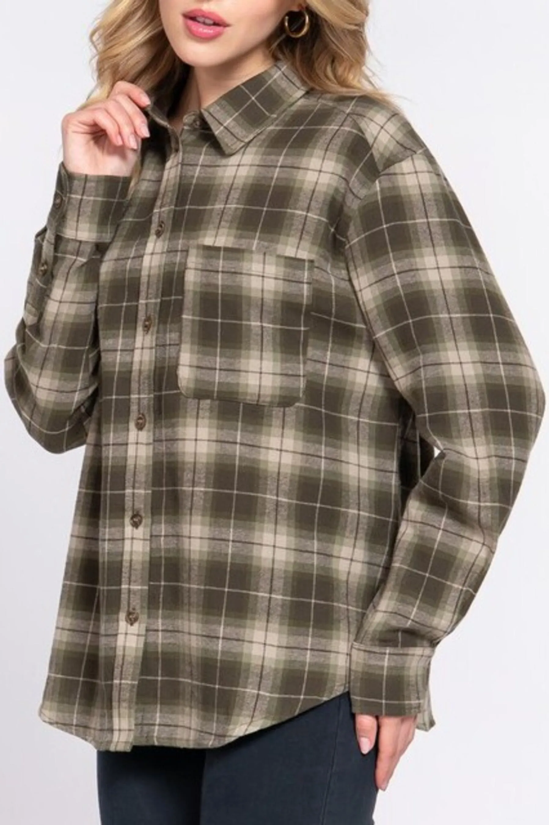 Women's Long sleeve notched collar plaid shirt