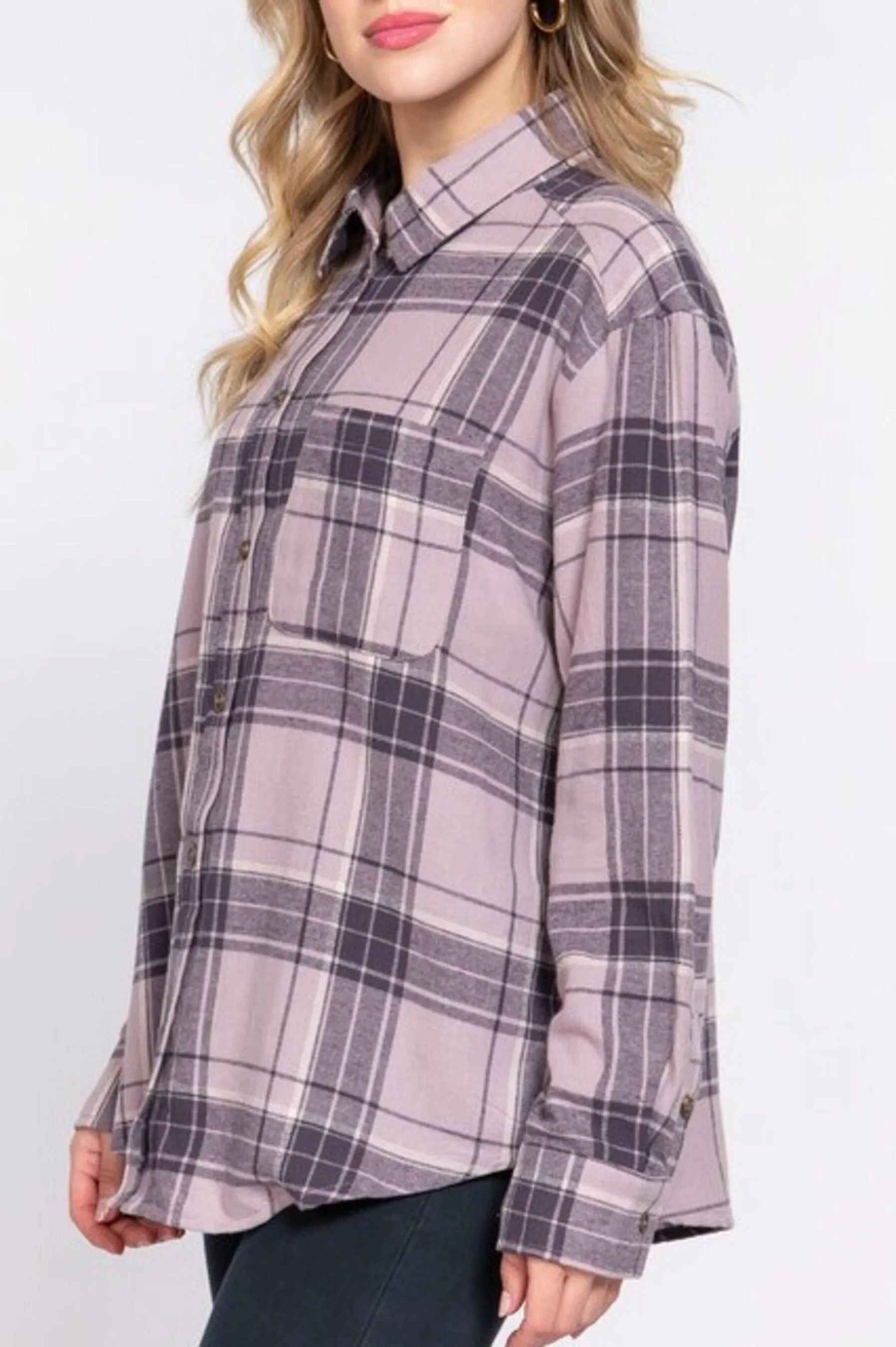 Women's Long sleeve notched collar plaid shirt